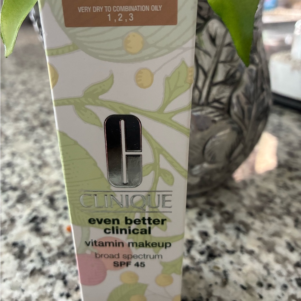 Clinique Even Better Clinical Vitamin Makeup - Pink & Green Packaging